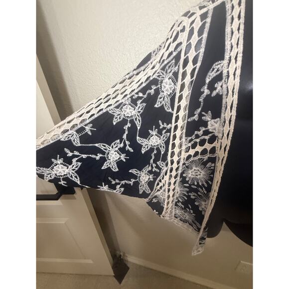 Siren Lily Open Knit Crochet Black Cream Cardigan Size 2X Embroidered Floral - Picture 3 of 8